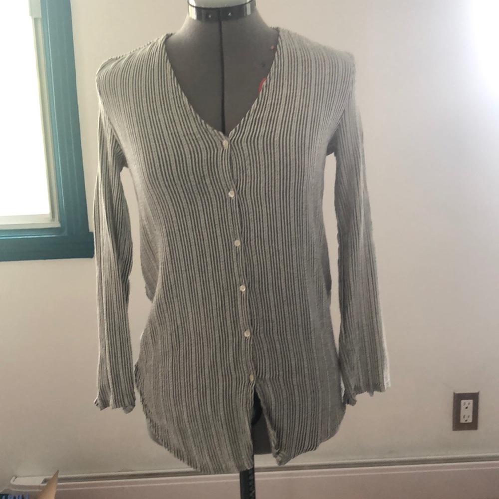 Massimo Dutti shirt button down V collar